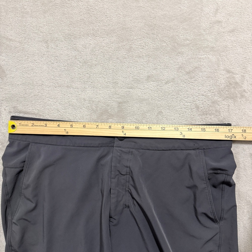 Lululemon Swim Commission Shorts Men 34 9" Gray Performance Hybrid Beach EUC - Picture 6 of 12